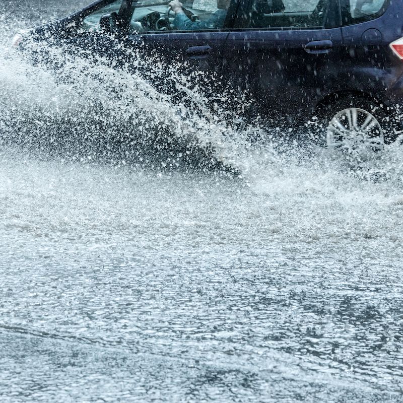 Driving In Whiteout Conditions Safety Tips
