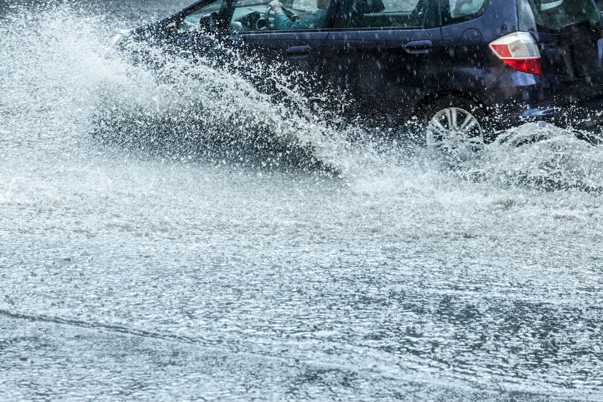 Driving In Whiteout Conditions Safety Tips